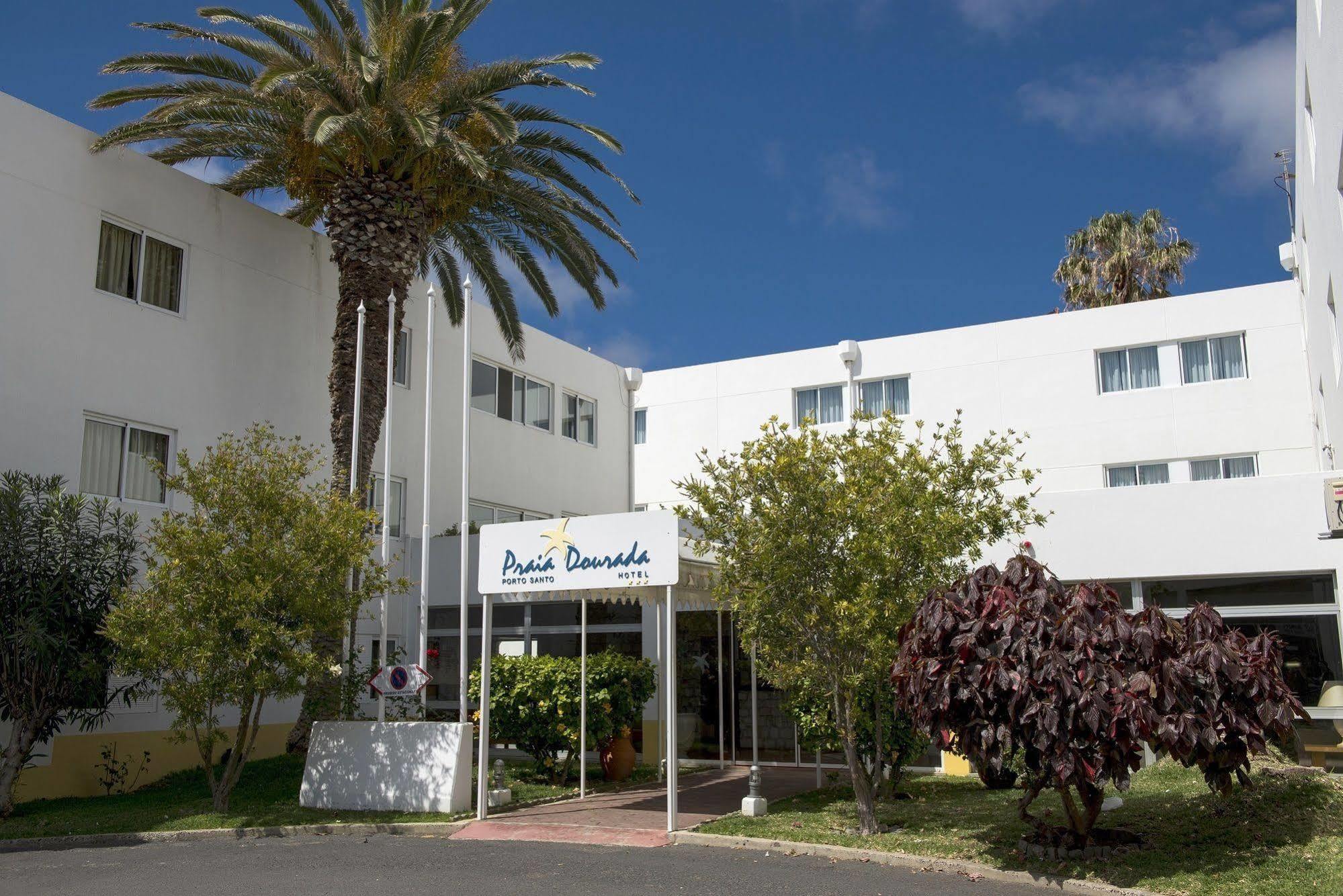 Hotel Praia Dourada Vila Baleira  Exterior photo