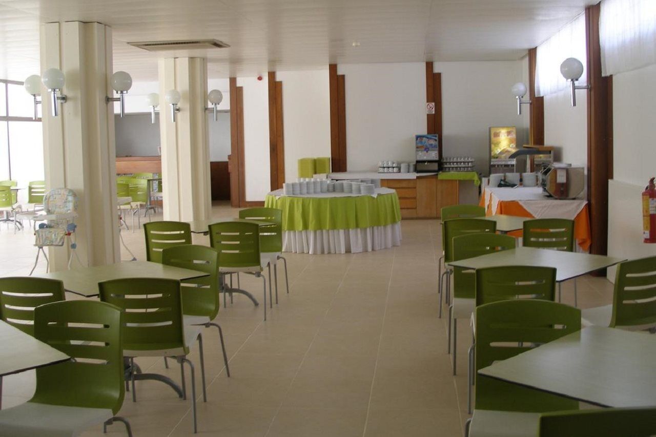 Hotel Praia Dourada Vila Baleira  Exterior photo