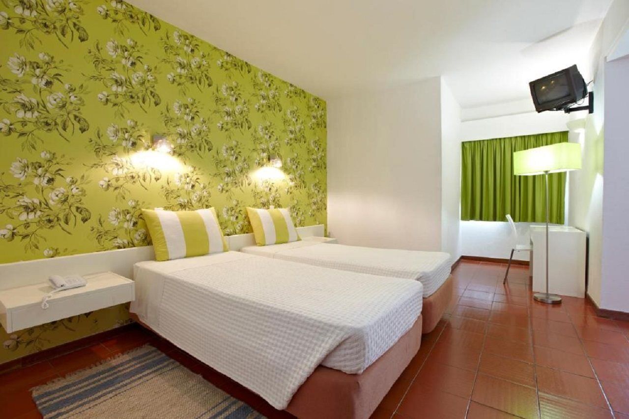 Hotel Praia Dourada Vila Baleira  Exterior photo